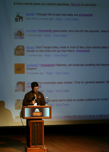 #heweb09 co-chair Dan Frommelt at HighEdWeb 2008, as accompanied by the infamous & awesome #heweb backchannel. (photo by opacity)